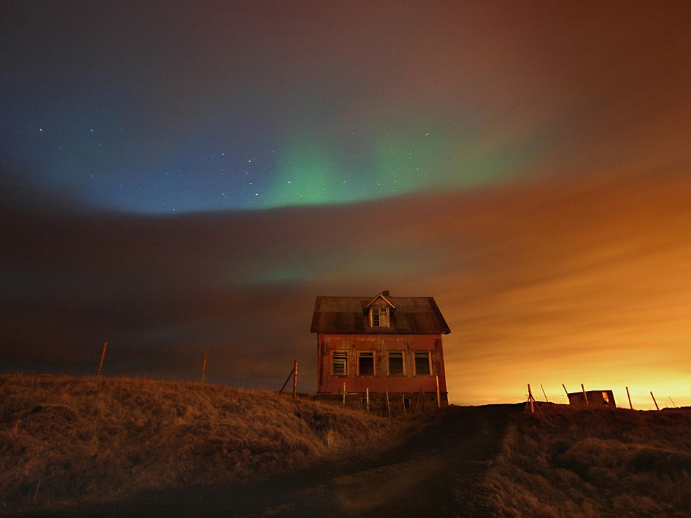 aurora-house-iceland_58176_990x742